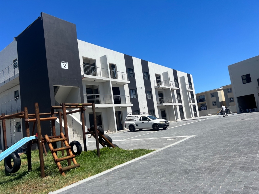 2 Bedroom Property for Sale in Parklands Western Cape